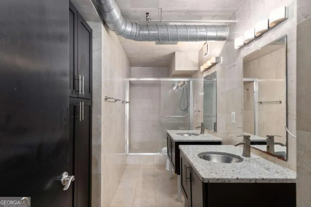 795 Hammond DR Sandy Springs, GA 30328