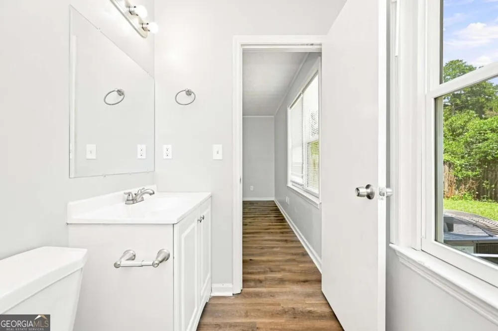 5611 La Fleur TRL Lithonia, GA 30038