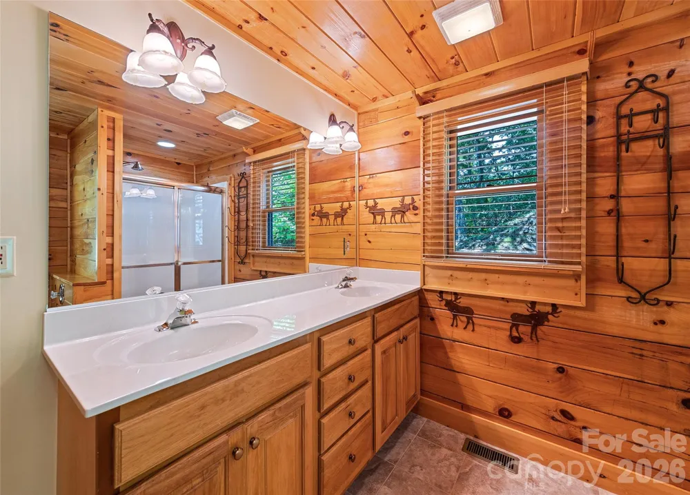 463 Walela Trail Maggie Valley, NC 28751