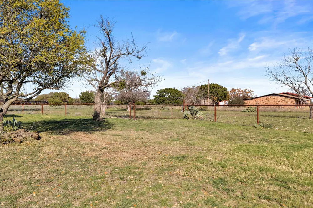 3024 E HWY 29 Burnet, TX 78611