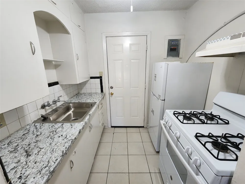 3704 Meadowbrook Drive Fort Worth, TX 76103
