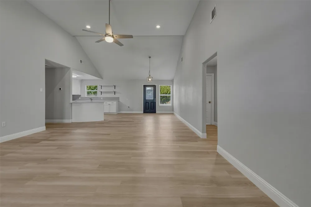 325 Hillcroft Road Fort Worth, TX 76108