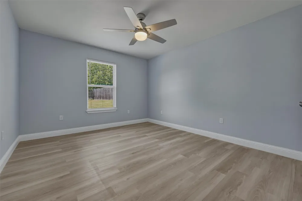 325 Hillcroft Road Fort Worth, TX 76108