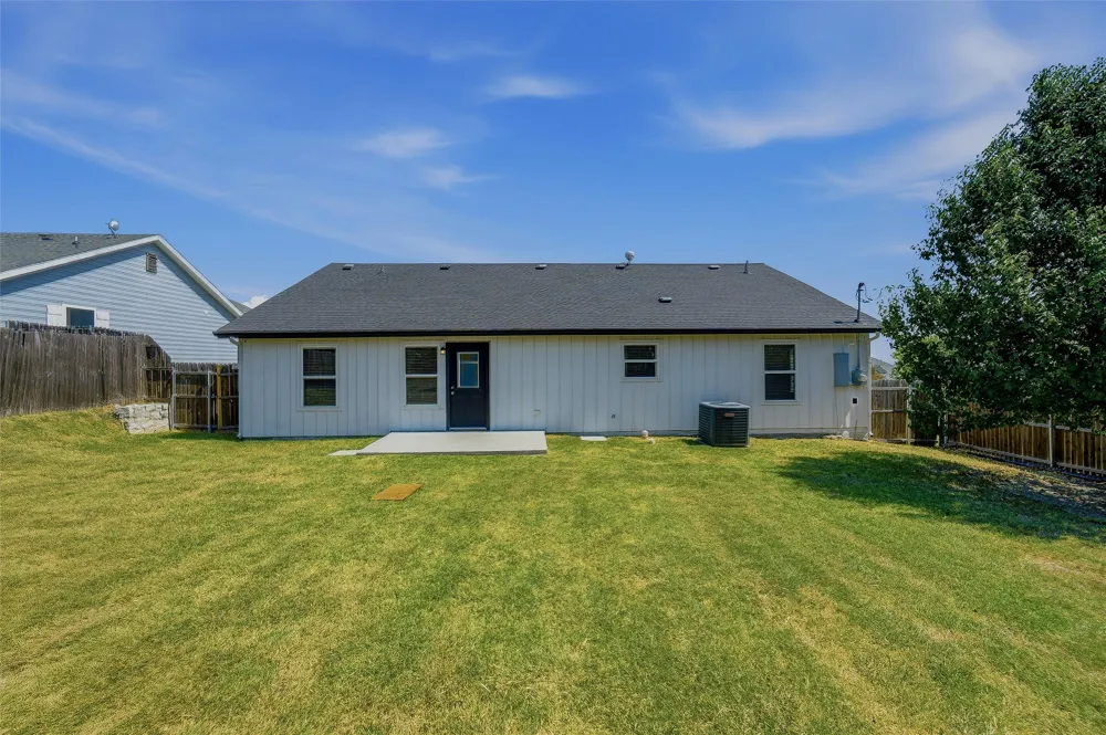 325 Hillcroft Road Fort Worth, TX 76108