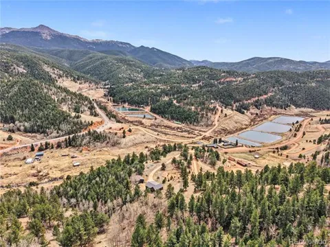 220 Rocky Mountain View