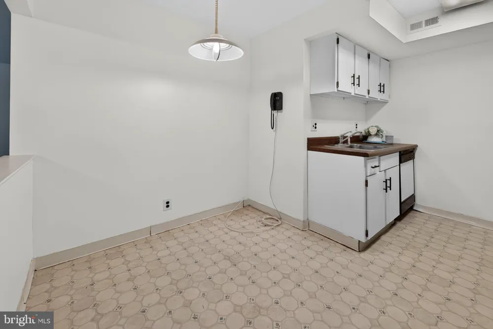 115 E KINGS HIGHWAY ##144 Maple Shade, NJ 08052