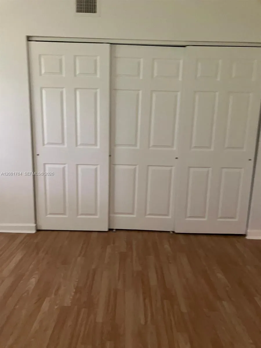 104 Gardens Dr #101 Pompano Beach, FL 33069