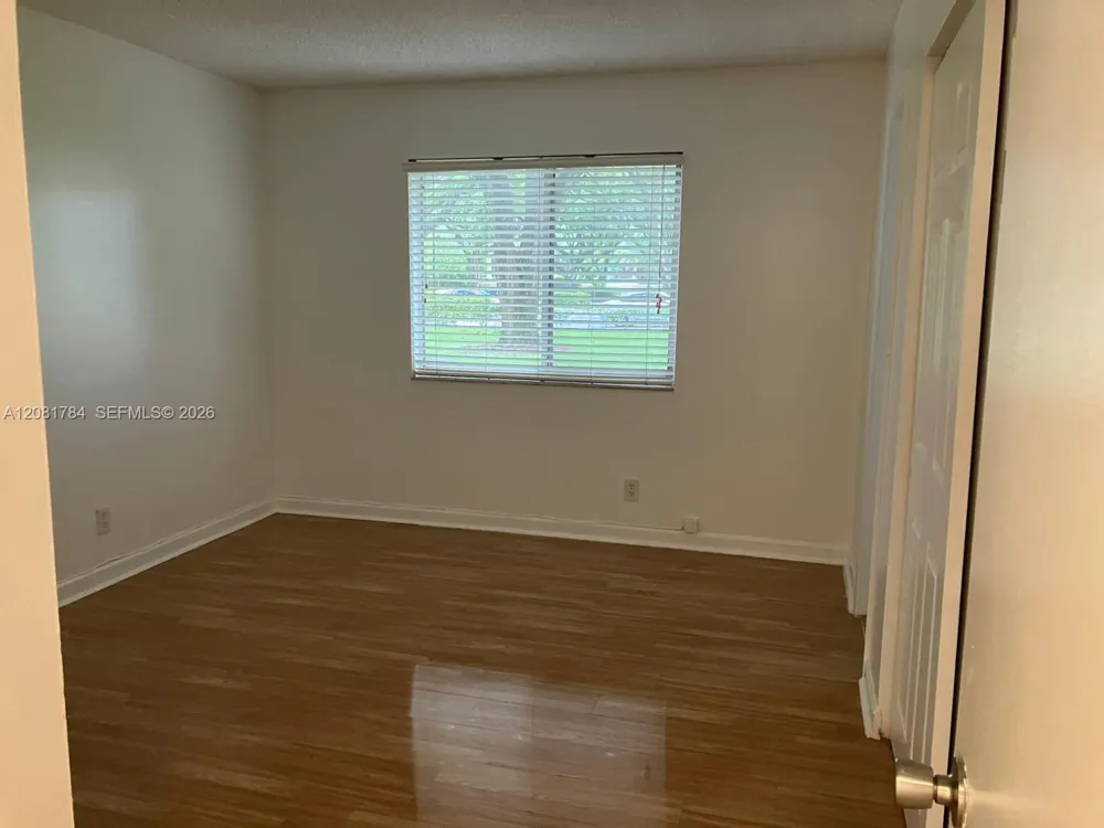 104 Gardens Dr #101 Pompano Beach, FL 33069