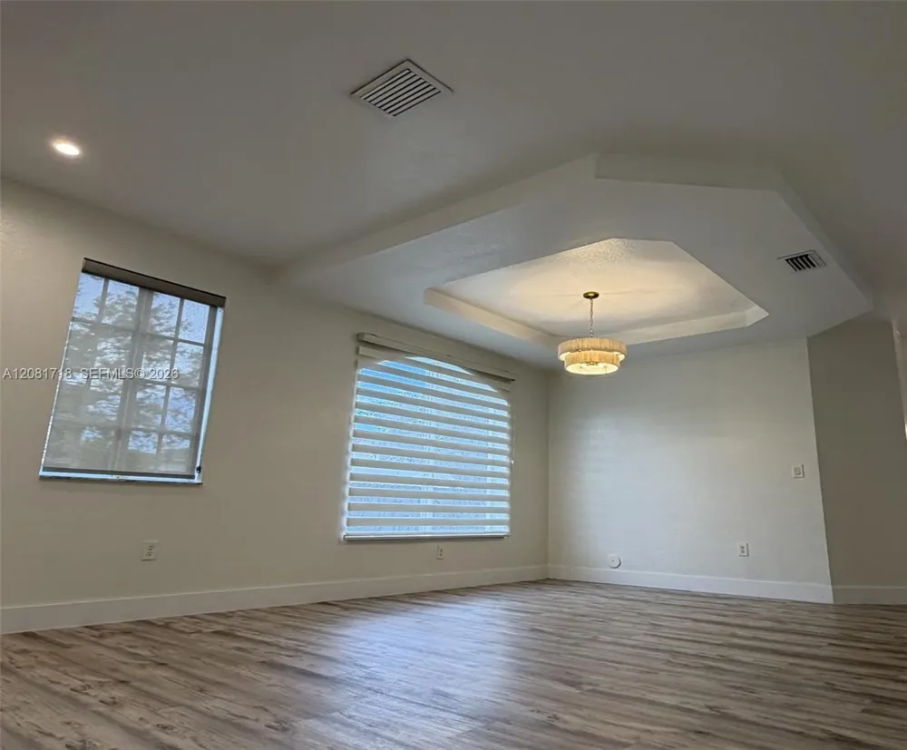 15813 SW 140th St Miami, FL 33196