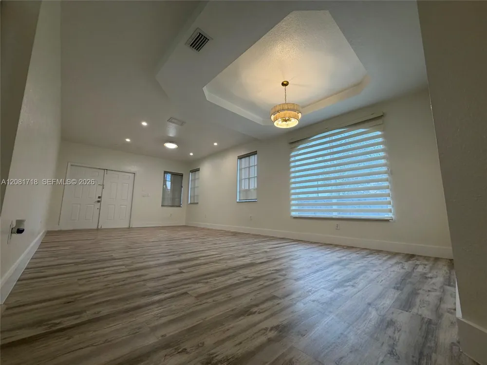 15813 SW 140th St Miami, FL 33196