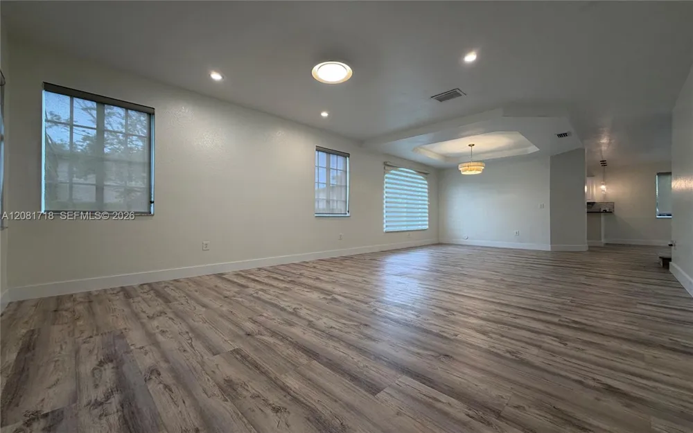 15813 SW 140th St Miami, FL 33196