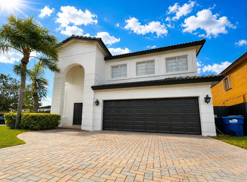 15813 SW 140th St Miami, FL 33196
