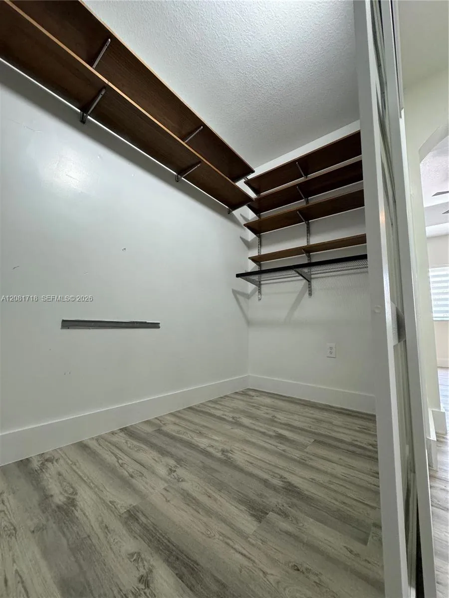 15813 SW 140th St Miami, FL 33196