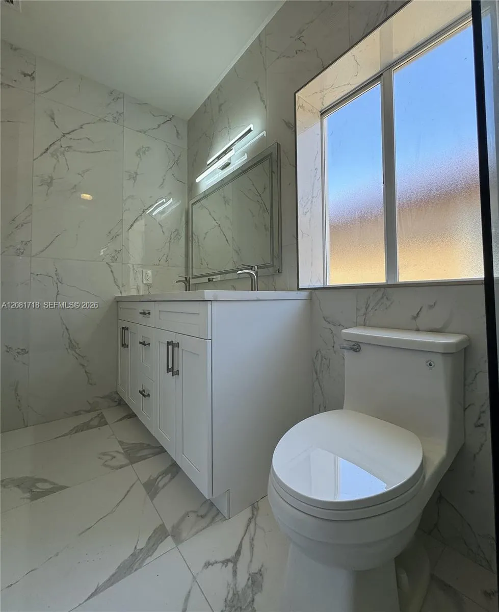 15813 SW 140th St Miami, FL 33196