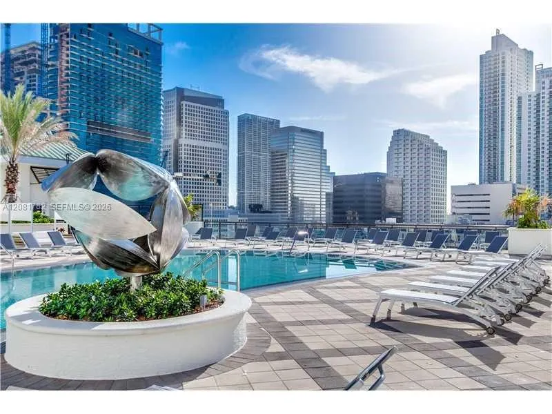 999 SW 1 AV #2503 Miami, FL 33130