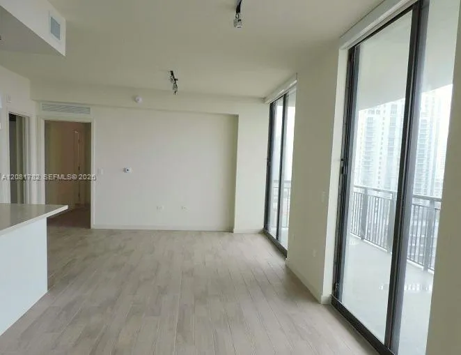 999 SW 1 AV #2503 Miami, FL 33130