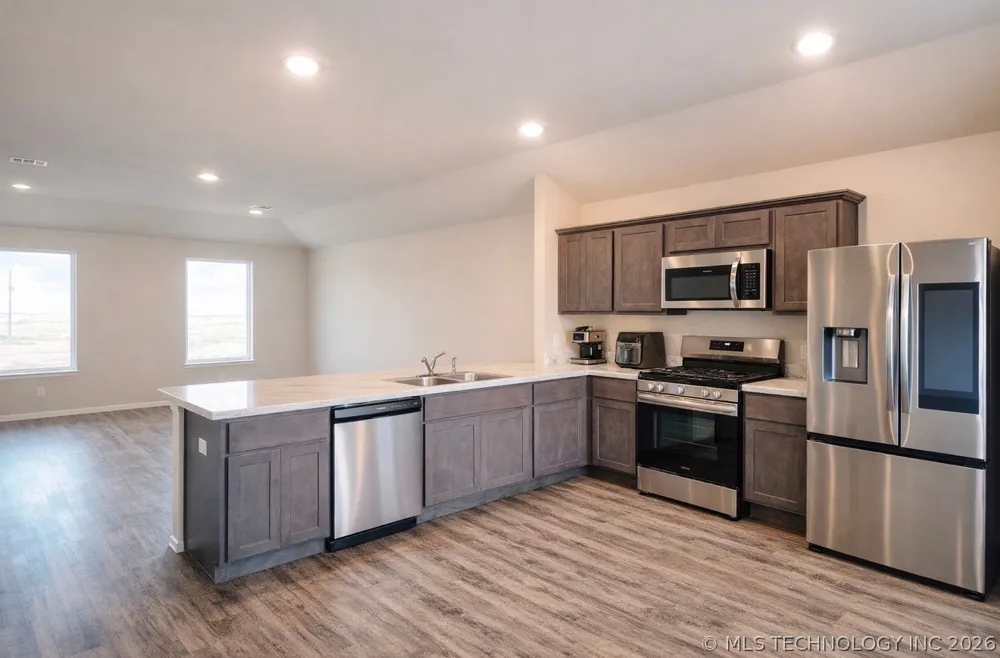 11446 S 233 EastAvenue E Broken Arrow, OK 74014