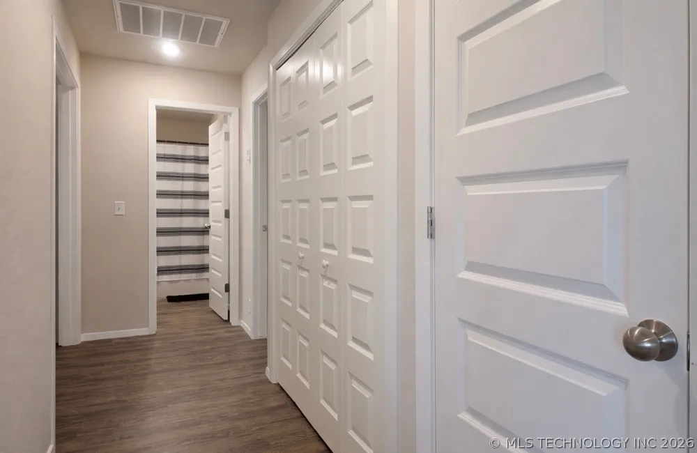 11446 S 233 EastAvenue E Broken Arrow, OK 74014