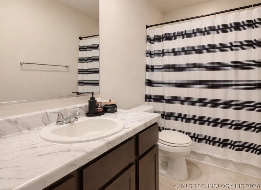 11446 S 233 EastAvenue E Broken Arrow, OK 74014