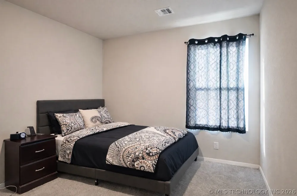 11446 S 233 EastAvenue E Broken Arrow, OK 74014
