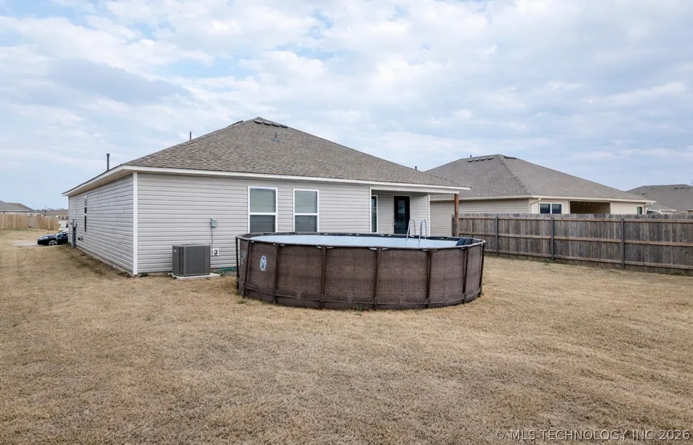 11446 S 233 EastAvenue E Broken Arrow, OK 74014