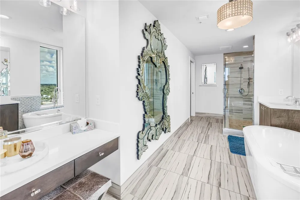 176 4TH AVENUE NE #1101 St Petersburg, FL 33701
