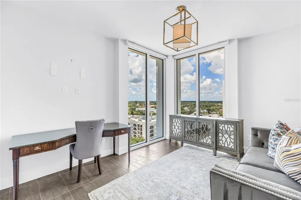 176 4TH AVENUE NE #1101 St Petersburg, FL 33701