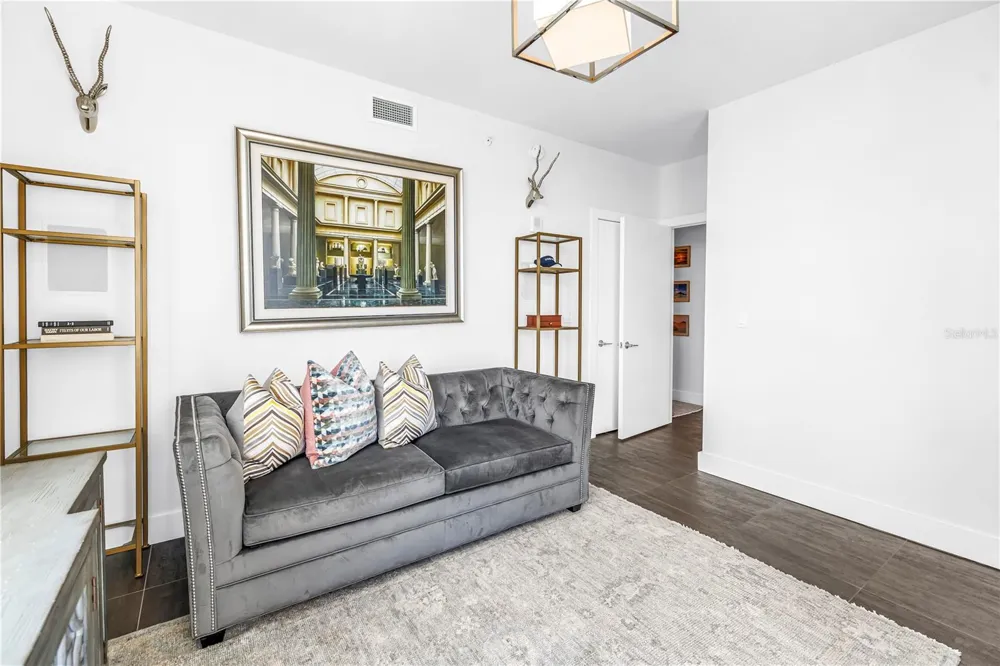 176 4TH AVENUE NE #1101 St Petersburg, FL 33701