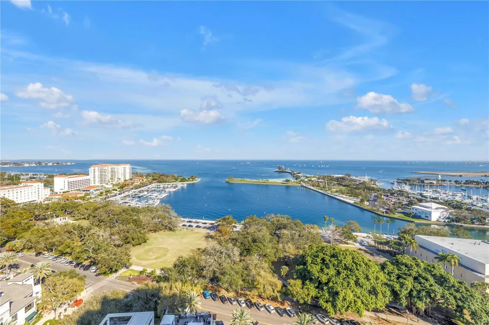 176 4TH AVENUE NE #1101 St Petersburg, FL 33701