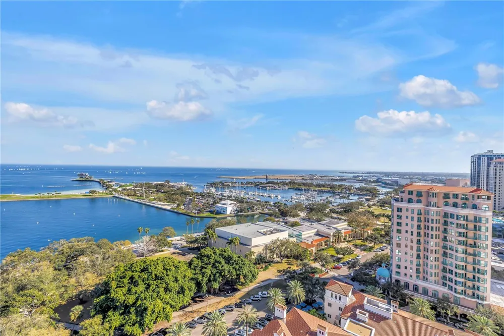 176 4TH AVENUE NE #1101 St Petersburg, FL 33701