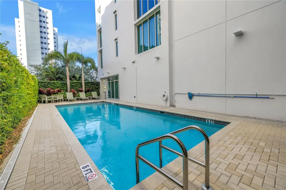 176 4TH AVENUE NE #1101 St Petersburg, FL 33701