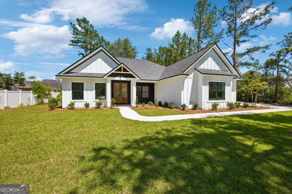 102 Tidewater CIR Kingsland, GA 31548