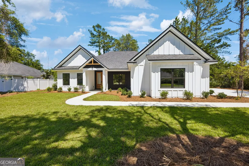 102 Tidewater CIR Kingsland, GA 31548
