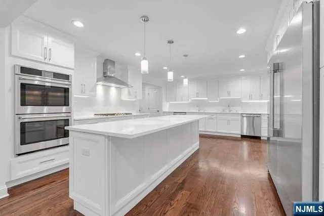 235 S Dwight Place Englewood, NJ 07631