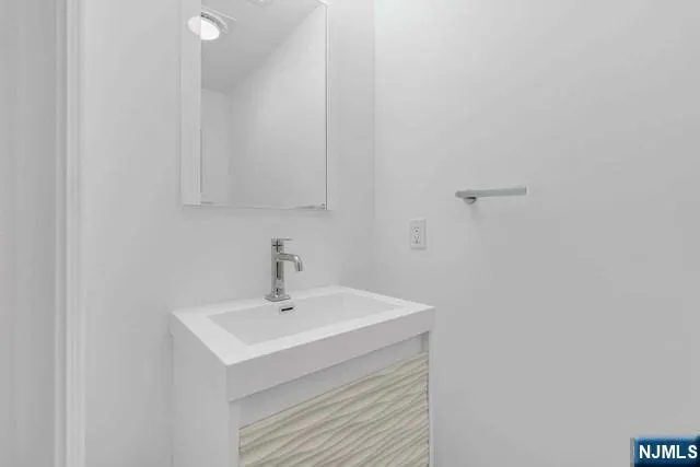 235 S Dwight Place Englewood, NJ 07631