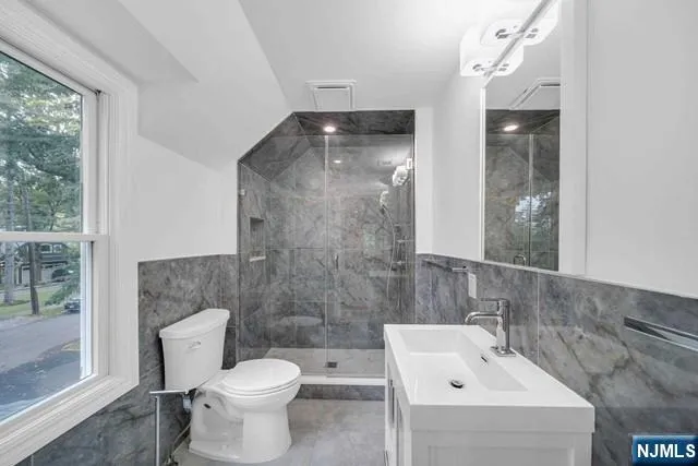 235 S Dwight Place Englewood, NJ 07631