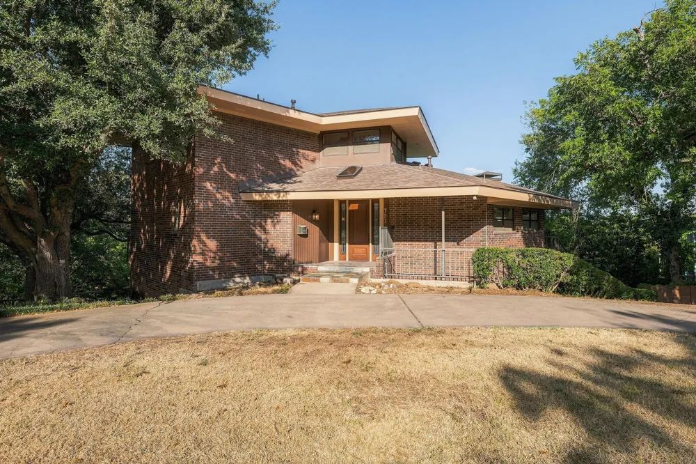 727 Westwood Drive Sherman, TX 75092