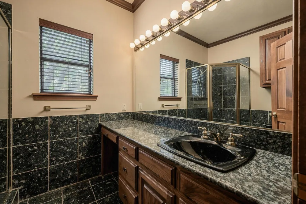 727 Westwood Drive Sherman, TX 75092