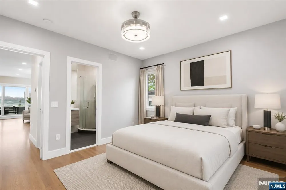 506 Undercliff Avenue Edgewater, NJ 07020