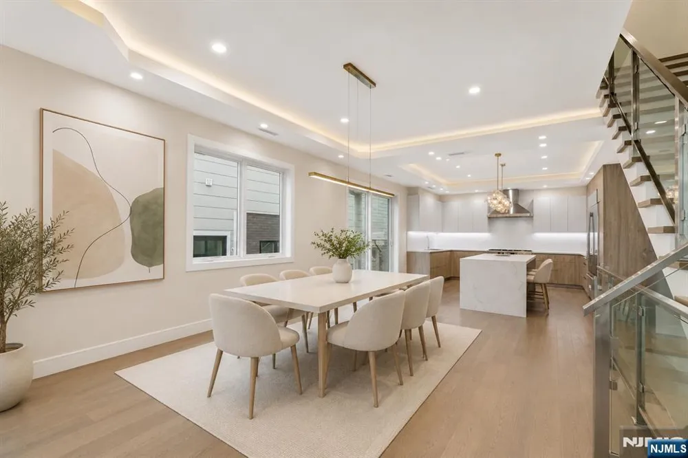 506 Undercliff Avenue Edgewater, NJ 07020