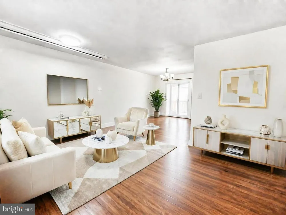 8237 SMITHFIELD AVENUE Springfield, VA 22152