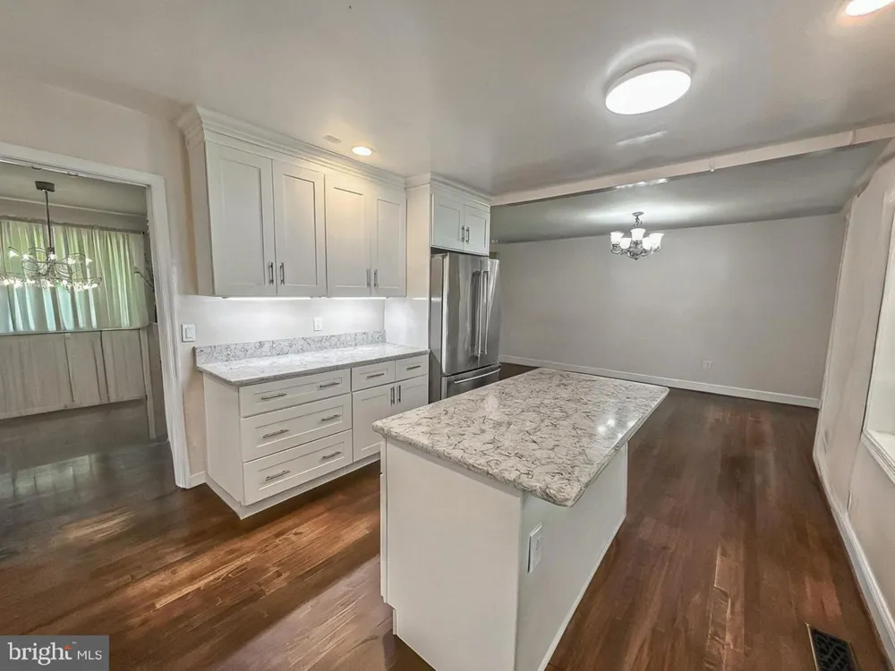 8237 SMITHFIELD AVENUE Springfield, VA 22152