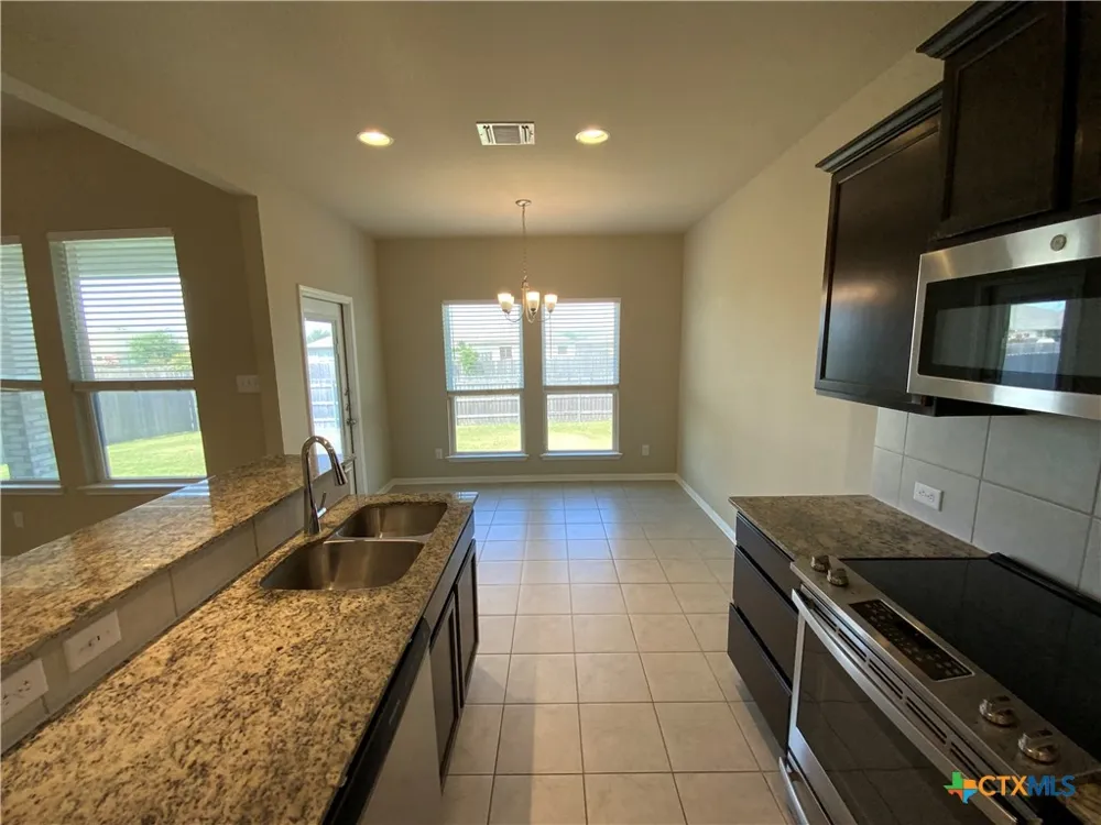 1110 Lakeway Crossing Drive Temple, TX 76502