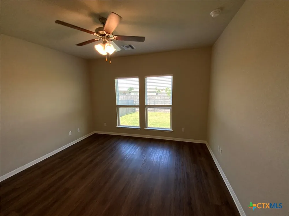 1110 Lakeway Crossing Drive Temple, TX 76502