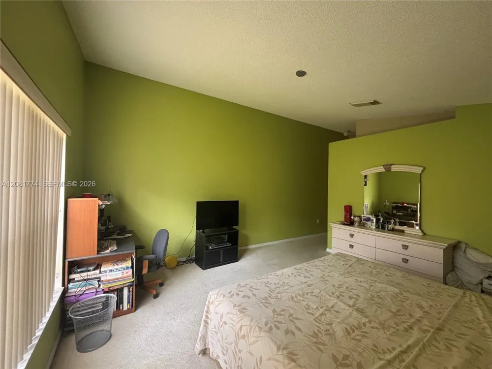 18581 NW 23rd St Pembroke Pines, FL 33029