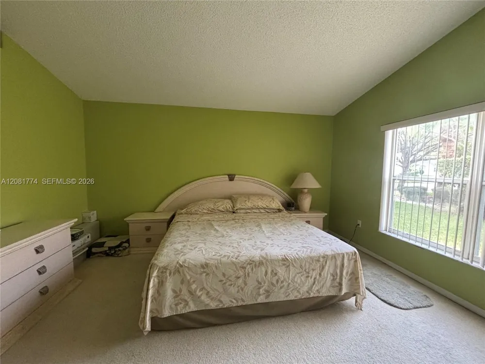 18581 NW 23rd St Pembroke Pines, FL 33029