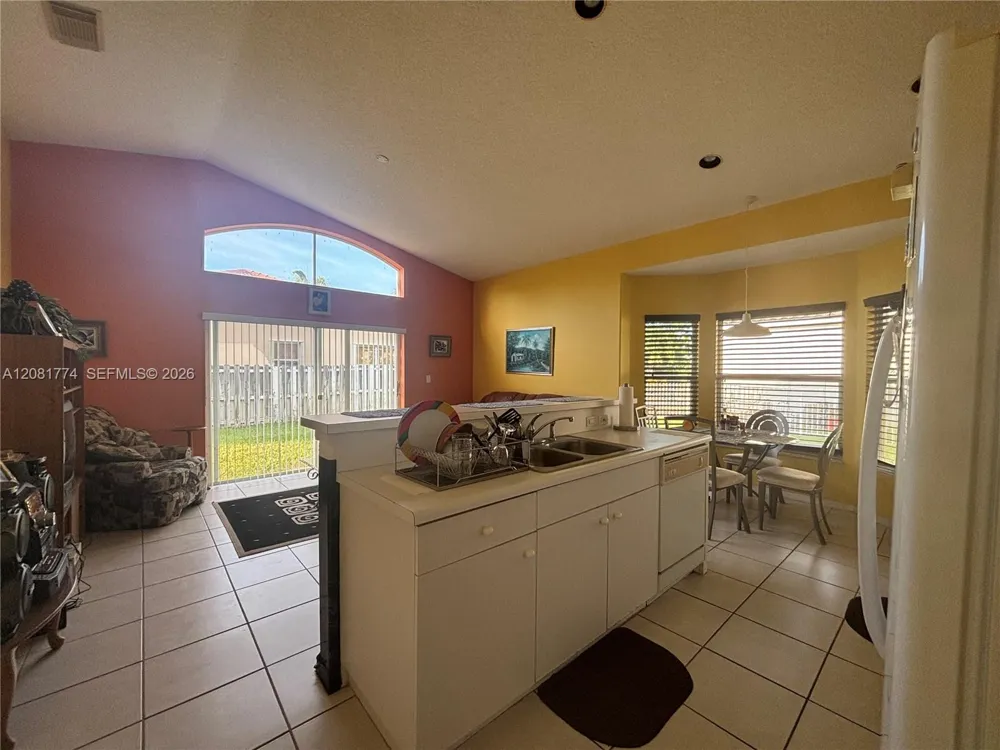 18581 NW 23rd St Pembroke Pines, FL 33029