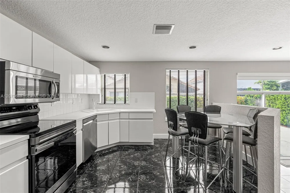 9750 NW 31st St Doral, FL 33172