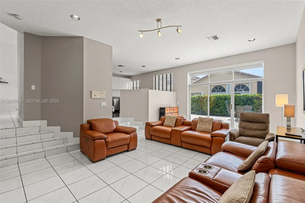 9750 NW 31st St Doral, FL 33172