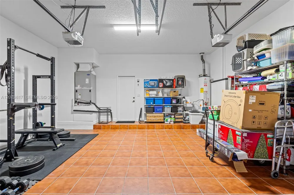 9750 NW 31st St Doral, FL 33172
